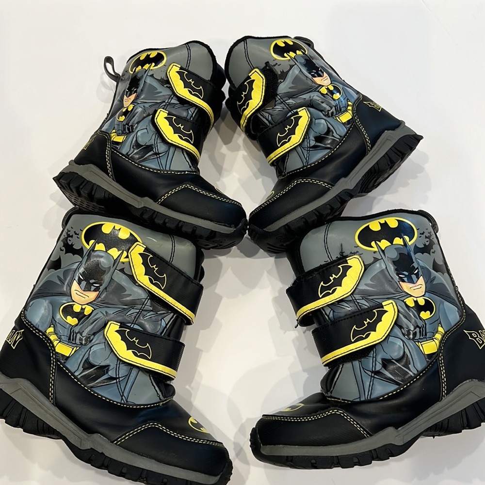 Snow boots